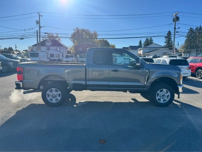 2027 Ford Super Duty F-250 SRW XLT