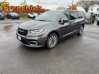 2022 Chrysler Pacifica Hybrid Touring L