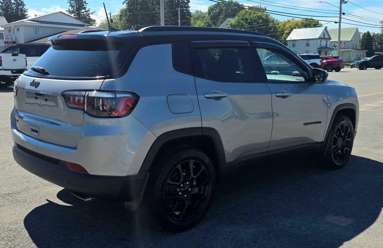 2022 Jeep Compass Altitude
